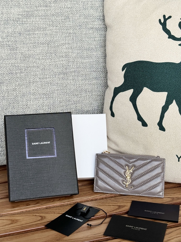 イヴサンローラン財布正面デザイン